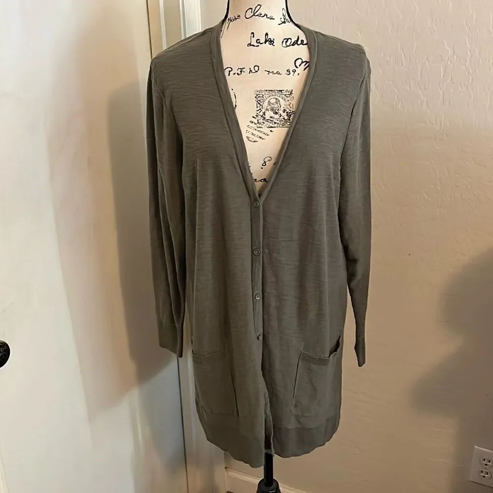Torrid Green Button Closure Lightweight Cardigan Work Wear Contemporary Casual